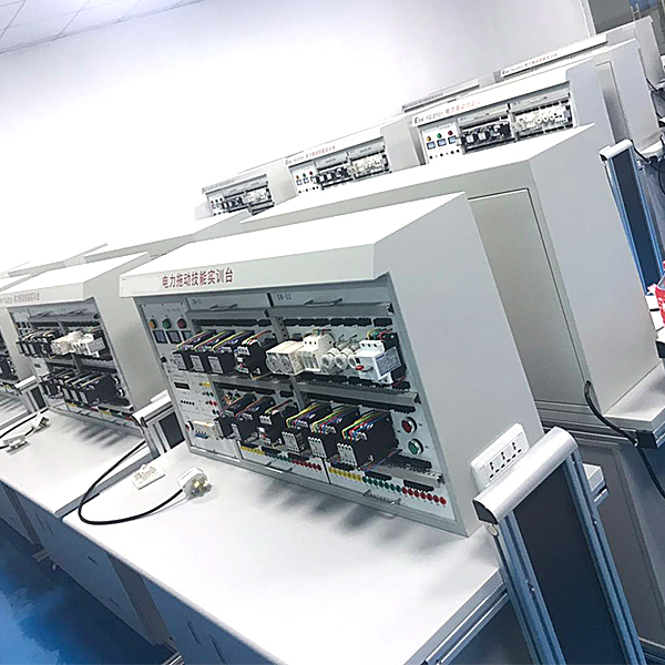 電工、電拖技能實驗裝置(圖1) 電工、電拖技能實驗裝置,流體力學綜合實驗臺